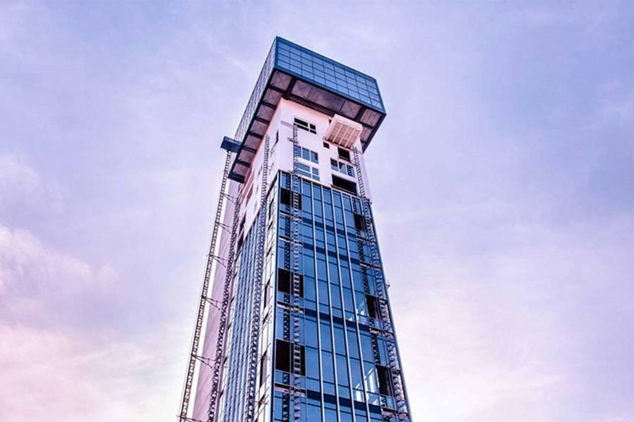 Sky Tower Suite Mestre Kültér fotó