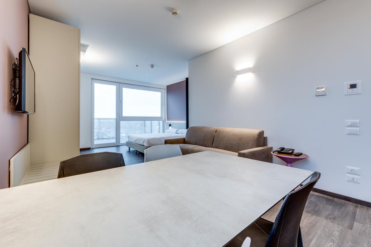 Sky Tower Suite Mestre Kültér fotó